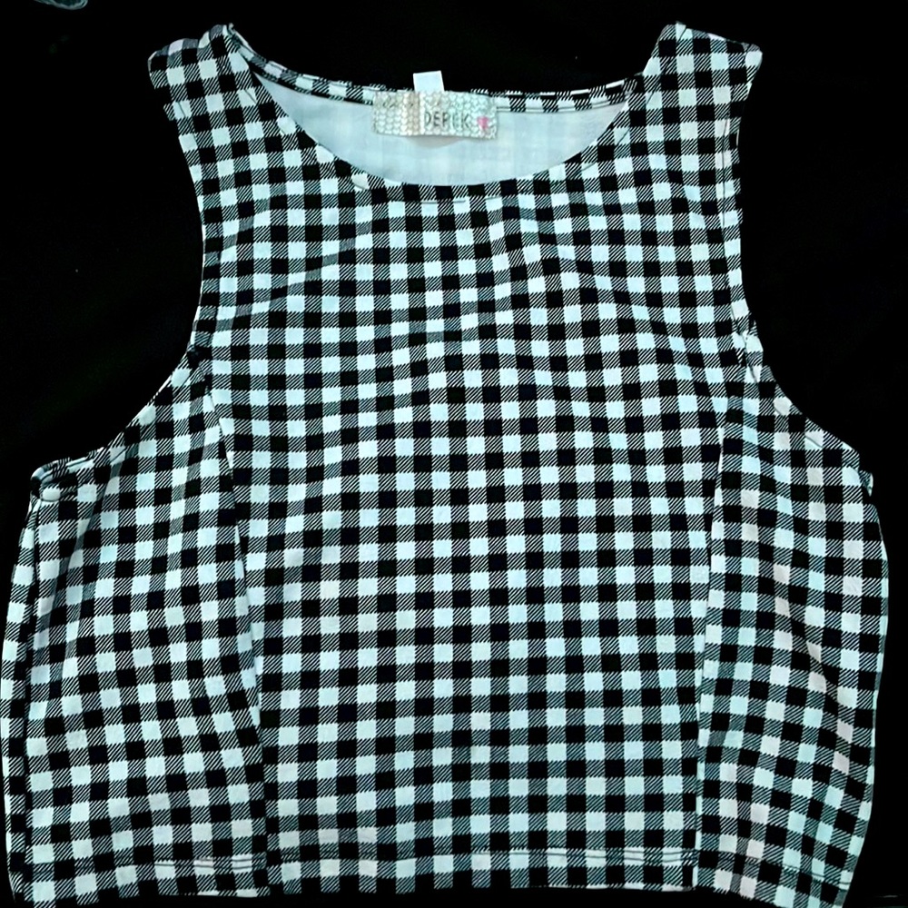 Cropped Black & White Checkered Top